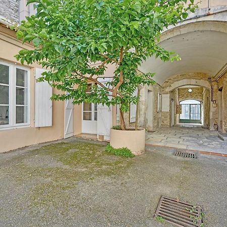 Appartement Au Calme En Plein Centre-Ville Nîmes Exterior foto
